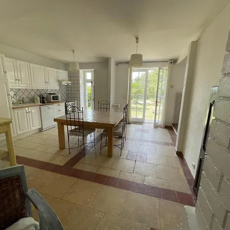 Luberon Chaleureux 100 M2 Piscine Jardin Holiday home
