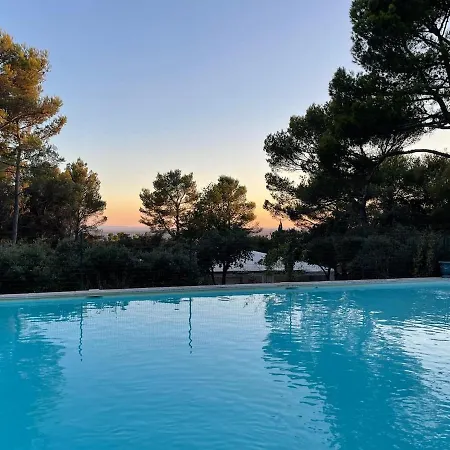 Holiday home Luberon Chaleureux 100 M2 Piscine Jardin