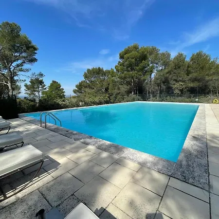 Luberon Chaleureux 100 M2 Piscine Jardin * Saumane-de-Vaucluse